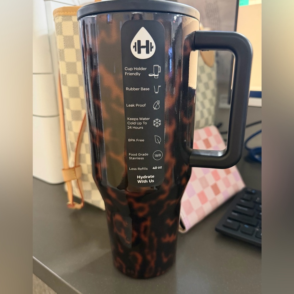 Tortoise shell hydro jug